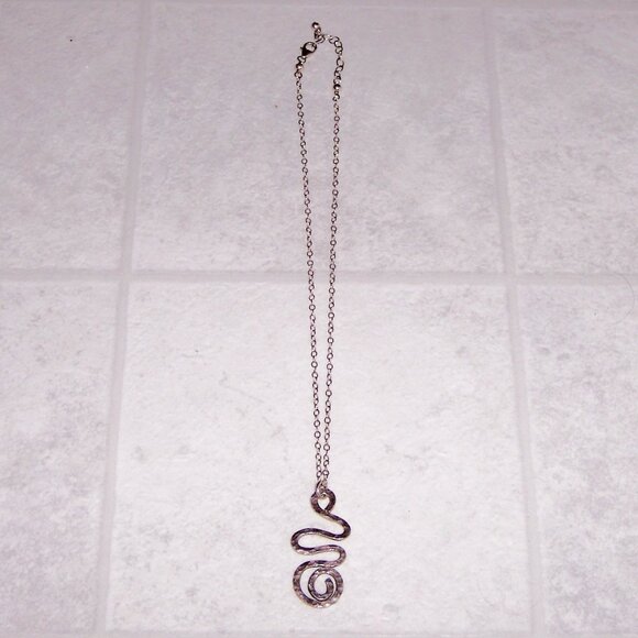 925 Sterling Silver Whimsical Swirly Squiggle Pendant 18" - Picture 2 of 2